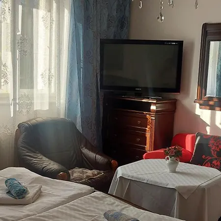 Отель Garni 3*