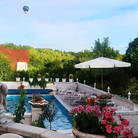 ホテル Garni